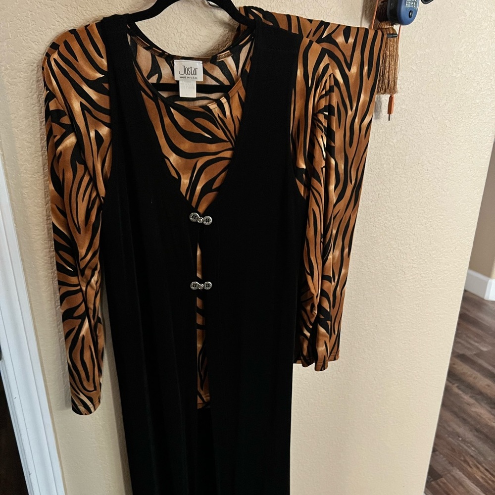 Three piece leopard